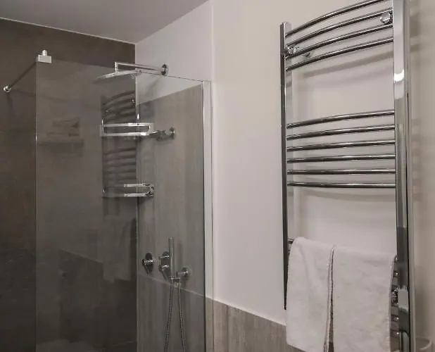 Lionora Alojamento de Acomodação e Pequeno-almoço 5*